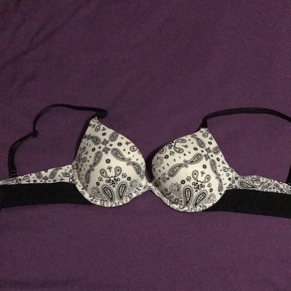 Pink brand push-up bra - Picture 1 of 4